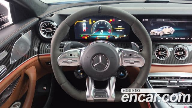 Mercedes-Benz AMG GT 2020 — Фото 13/20