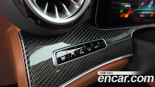 Mercedes-Benz AMG GT 2020 — Şəkil 1/36