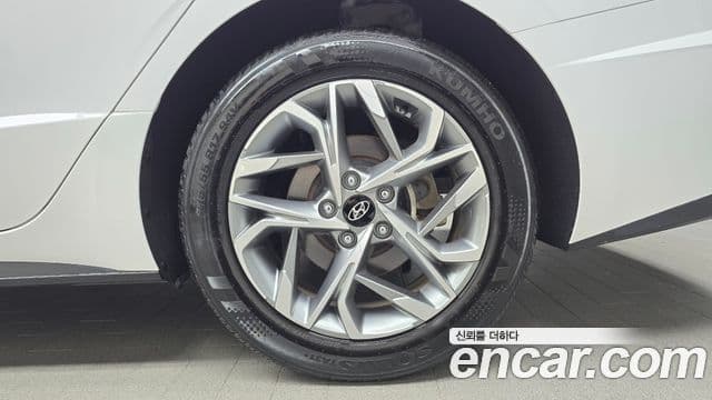 Hyundai Sonata Hybrid 2022 — Şəkil 20/31