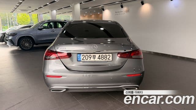 Mercedes-Benz E-Class 2022 — Фото 3/19