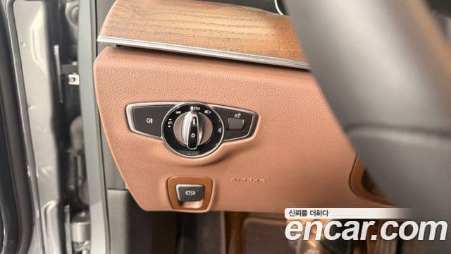 Mercedes-Benz E-Class 2022 — Фото 13/19