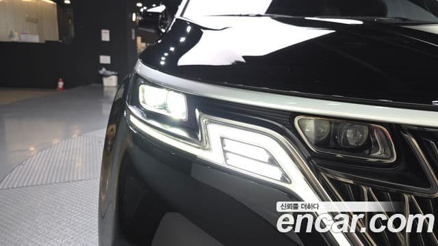 Kia Carnival 2022 — Şəkil 20/32