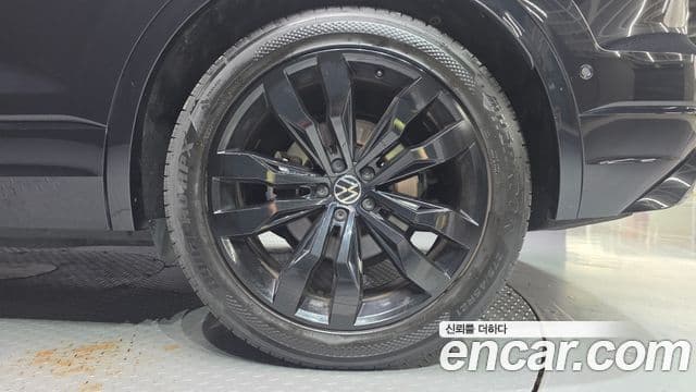 Volkswagen Touareg 2021 — Photo 16/36