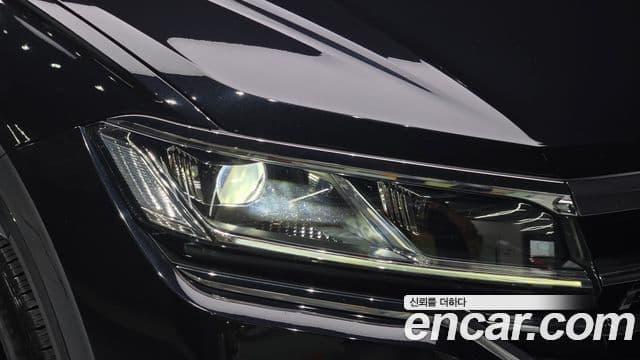 Volkswagen Touareg 2021 — Photo 24/36