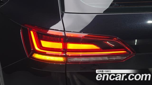 Volkswagen Touareg 2021 — Photo 28/36