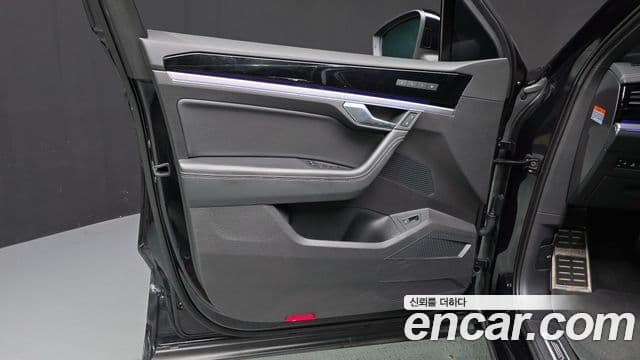 Volkswagen Touareg 2021 — Photo 22/36