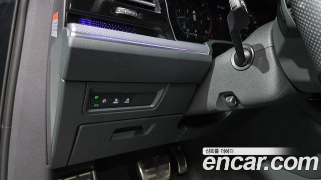 Volkswagen Touareg 2021 — Photo 36/36