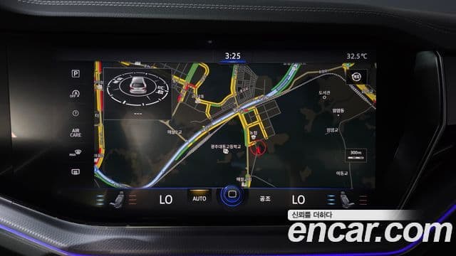 Volkswagen Touareg 2021 — Photo 33/36