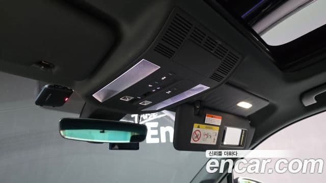 Volkswagen Touareg 2021 — Photo 3/36