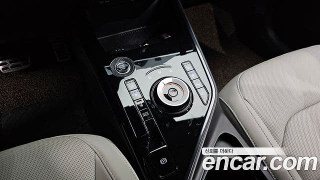 Kia Niro 2023 — Фото 9/20