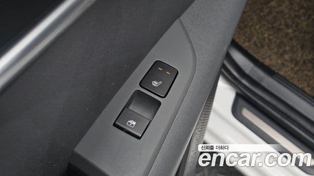 Kia Niro 2023 — ფოტო 4/32