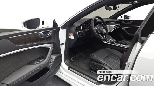 Audi A7 2021 — Photo 15/35