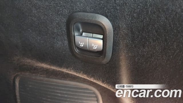 Mercedes-Benz EQS SUV 2023 — ფოტო 17/20
