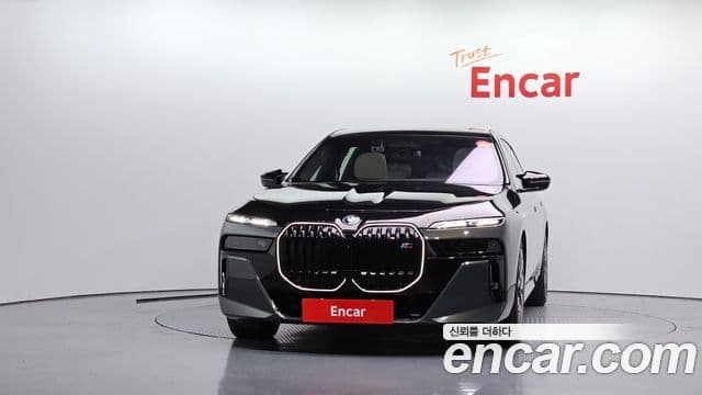 BMW i7 2025 — Photo 15/38