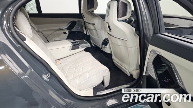 BMW i7 2025 — Photo 5/38