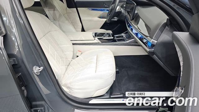 BMW i7 2025 — Photo 11/38