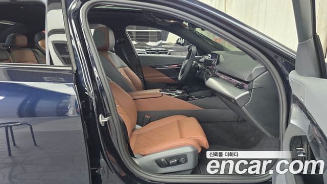 BMW 5 Series 2026 — Photo 16/32