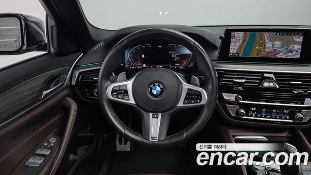 BMW 5 Series 2019 — Фото 13/20