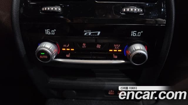 BMW 5 Series 2019 — Фото 18/20
