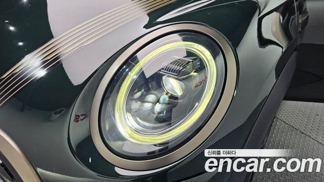 Mini Cooper 2022 — Şəkil 28/30