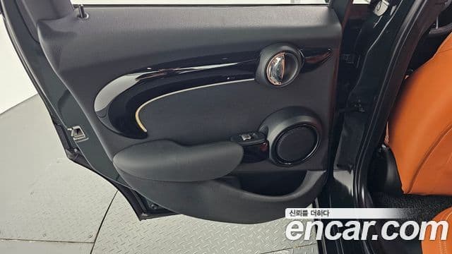 Mini Cooper 2022 — Şəkil 30/30