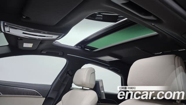 Audi A8 2023 — Photo 31/32