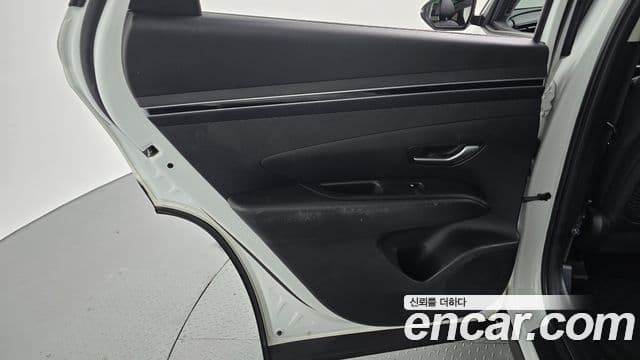 Hyundai Tucson Hybrid 2023 — Şəkil 18/30