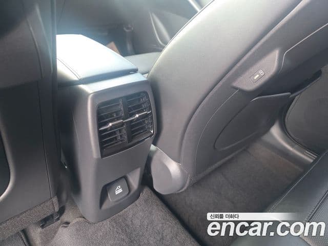 Kia Niro 2022 — Фото 8/20