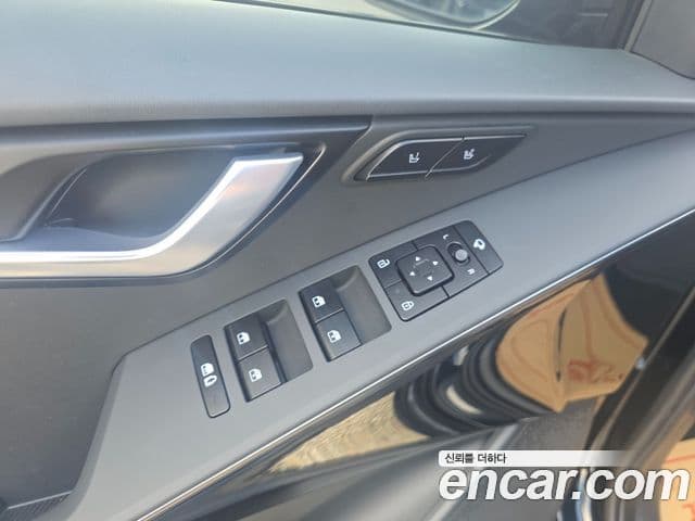 Kia Niro 2022 — Фото 11/20