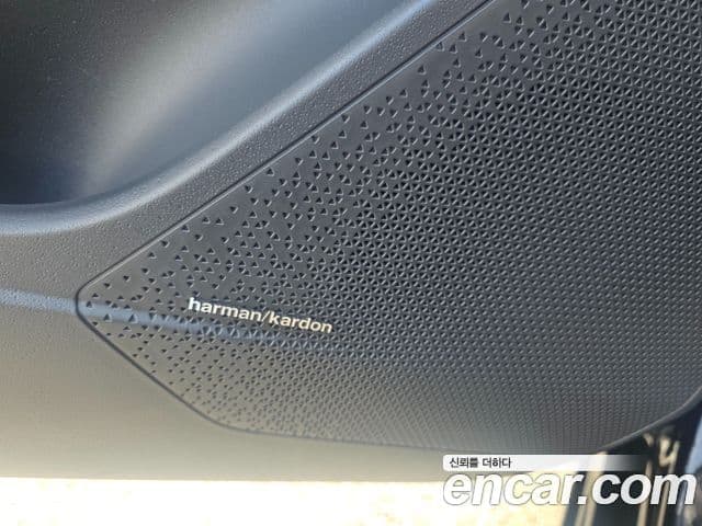 Kia Niro 2022 — Фото 13/20