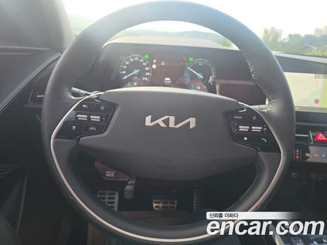 Kia Niro 2022 — Фото 14/20