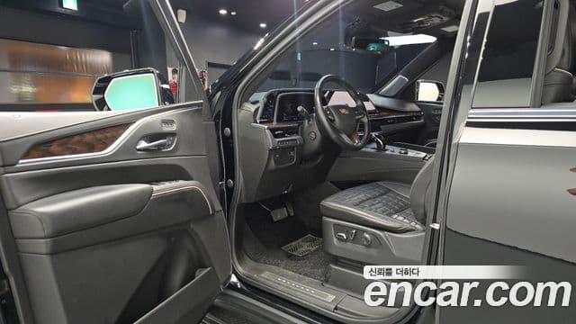 Cadillac Escalade 2021 — Фото 10/20