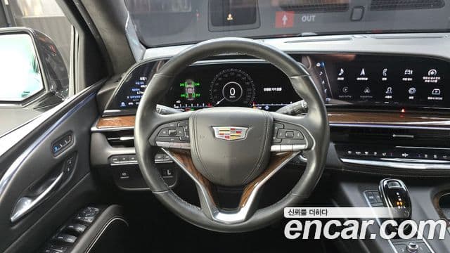 Cadillac Escalade 2021 — Фото 13/20