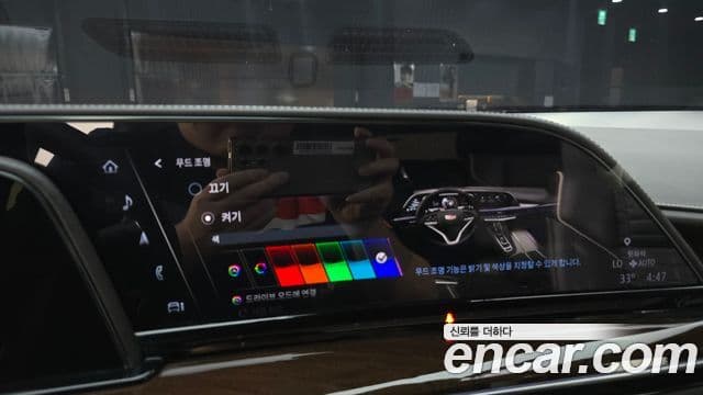 Cadillac Escalade 2021 — Фото 16/20