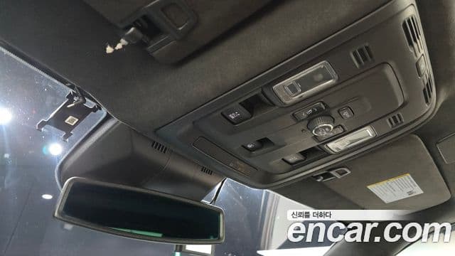 Cadillac Escalade 2021 — Photo 11/33