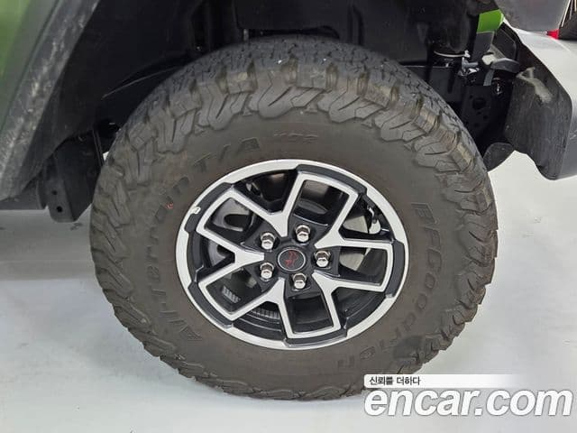 Jeep Wrangler 2025 — Фото 4/20