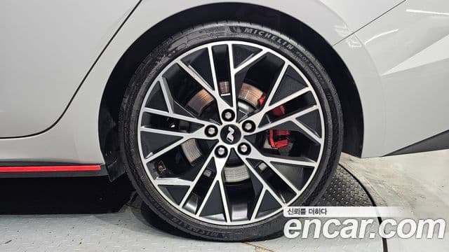 Hyundai The New Avante Hybrid 2022 — Photo 30/37
