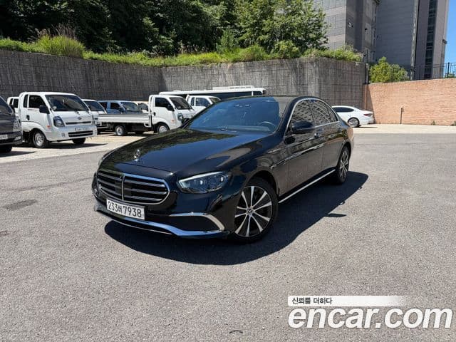 Mercedes-Benz E-Class 2021 — Фото 10/20