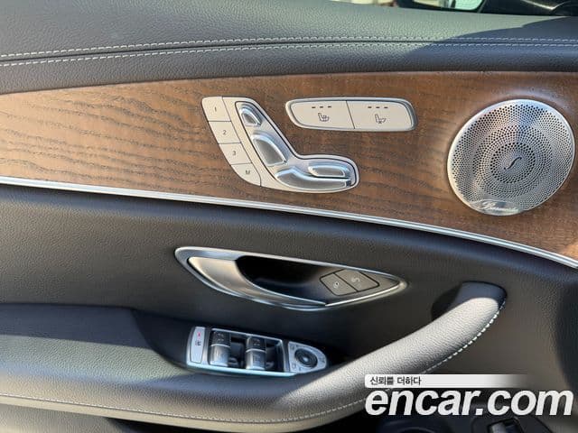 Mercedes-Benz E-Class 2021 — Фото 14/20
