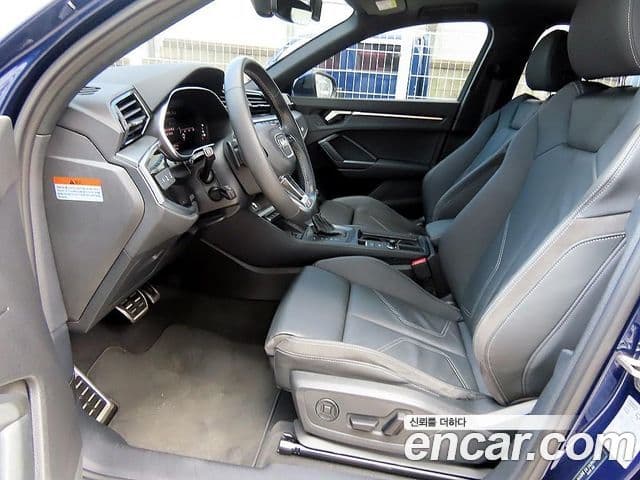 Audi Q3 2023 — ფოტო 17/20