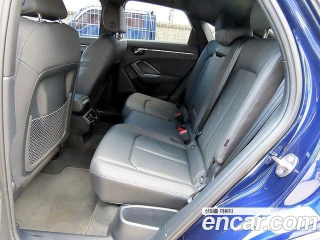 Audi Q3 2023 — ფოტო 18/20