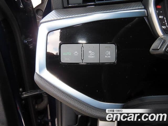 Audi Q3 2023 — ფოტო 14/20