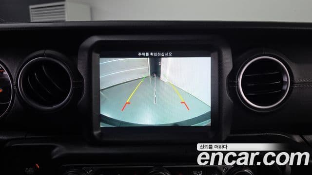 Jeep Wrangler 2018 — Photo 19/31