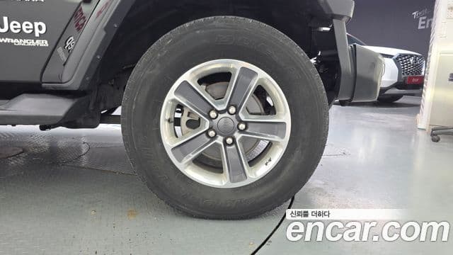 Jeep Wrangler 2018 — Photo 27/31