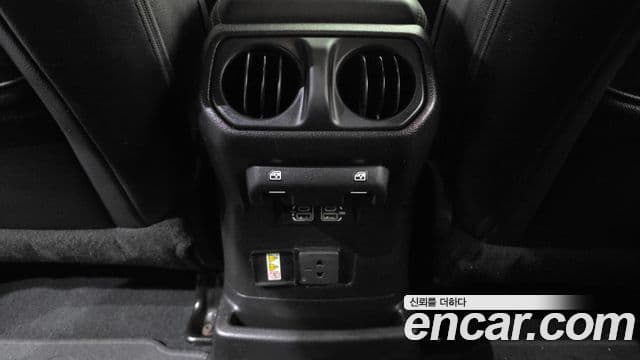 Jeep Wrangler 2018 — Photo 3/31