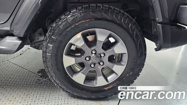 Jeep Wrangler 2019 — Photo 28/31