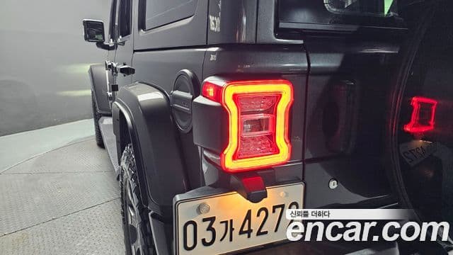 Jeep Wrangler 2019 — Photo 10/31