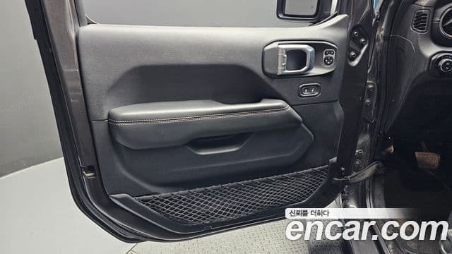 Jeep Wrangler 2019 — Photo 4/31