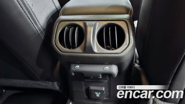 Jeep Wrangler 2019 — Photo 12/31
