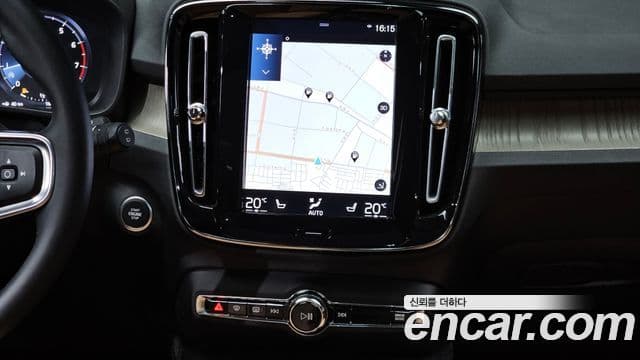 Volvo XC40 2019 — Фото 13/20